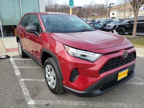 2024 Toyota RAV4 LE