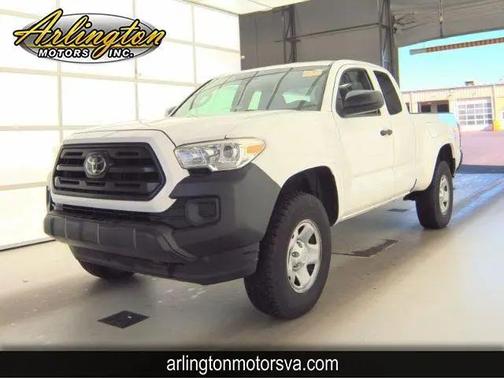 Super White 2018 Toyota Tacoma SR