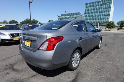 2012 Nissan Versa 1.6 S