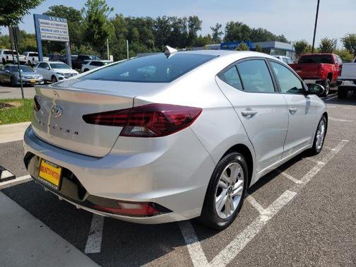 2020 Hyundai ELANTRA SEL