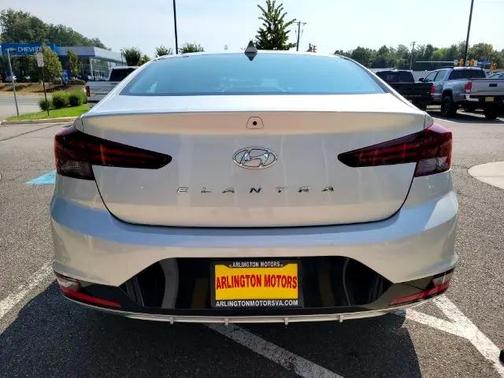 2020 Hyundai ELANTRA SEL