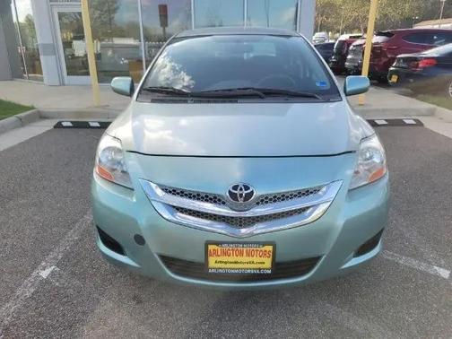 Jade Sea Metallic 2010 Toyota Yaris Base