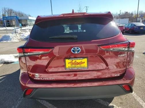 2021 Toyota Highlander Hybrid XLE