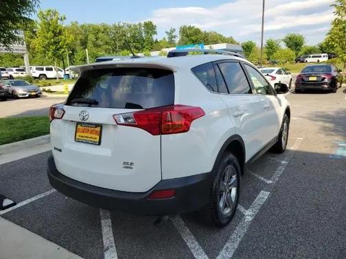 Super White 2015 Toyota RAV4 XLE