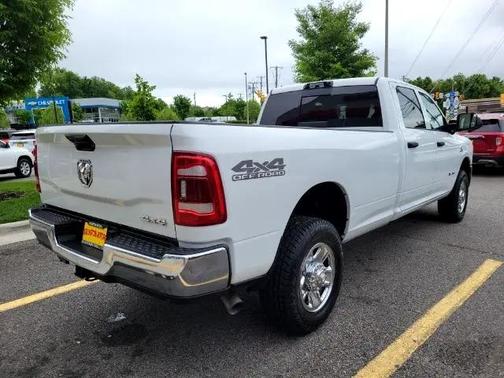 2022 RAM 2500 Tradesman Crew Cab 4x4 8' Box