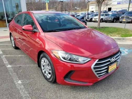 2018 Hyundai ELANTRA SE