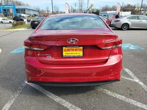 2018 Hyundai ELANTRA SE