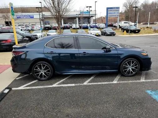 2021 Toyota Camry SE