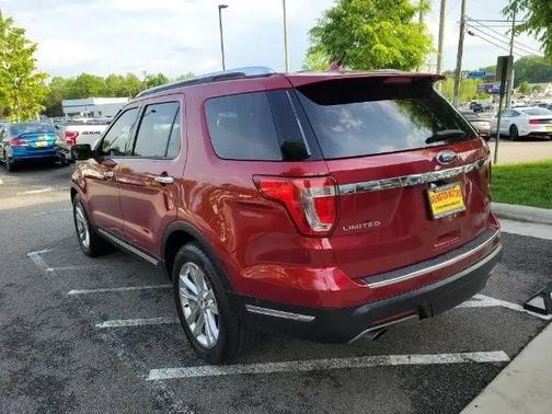 Ruby Red Metallic Tinted Clearcoat 2018 Ford Explorer Limited