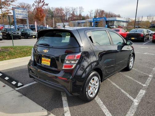 2020 Chevrolet Sonic FWD Hatchback 1FL 5-Door