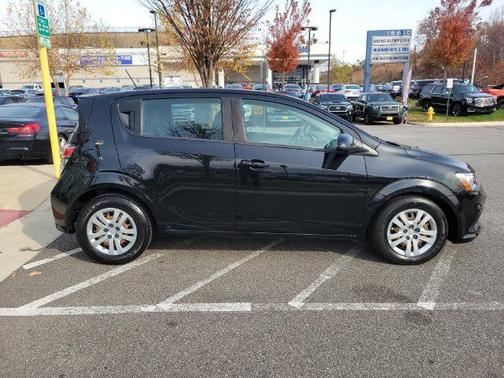 2020 Chevrolet Sonic FWD Hatchback 1FL 5-Door