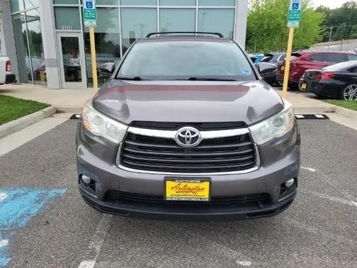 Predawn Gray Mica 2014 Toyota Highlander LE
