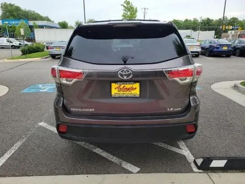 Predawn Gray Mica 2014 Toyota Highlander LE
