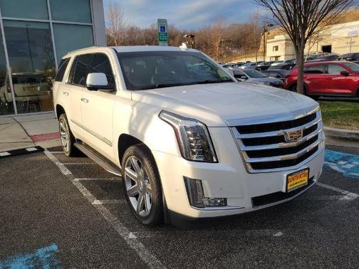 2018 Cadillac Escalade Luxury