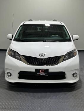 2012 Toyota Sienna SE