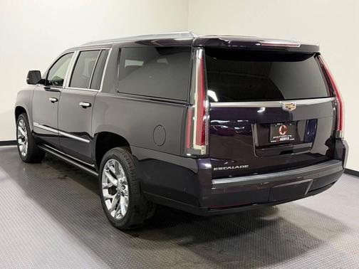2018 Cadillac Escalade ESV Platinum