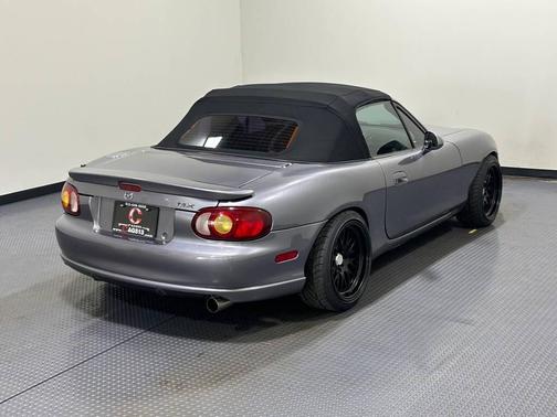 2004 Mazda MX-5 Miata Cloth