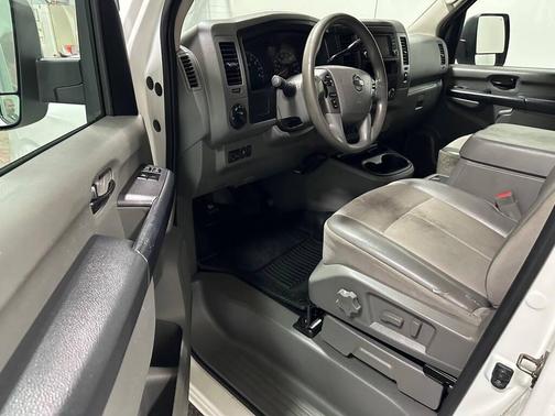 2016 Nissan NV Cargo NV2500 HD SL V6/SL V8