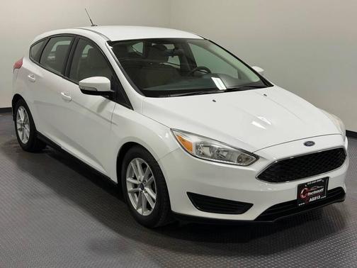 Oxford White 2017 Ford Focus SE