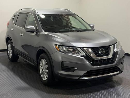 Gun Metallic 2018 Nissan Rogue SV
