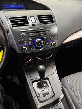 2012 Mazda Mazda3 i Sport
