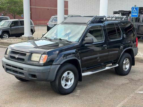 Super Black 2001 Nissan Xterra XE