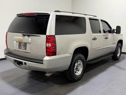 Gray 2007 Chevrolet Suburban 2500