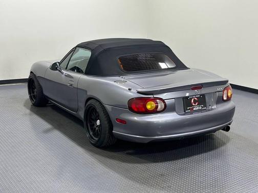 2004 Mazda MX-5 Miata Cloth