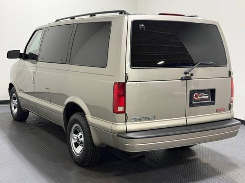 Silver 2001 GMC Safari XT