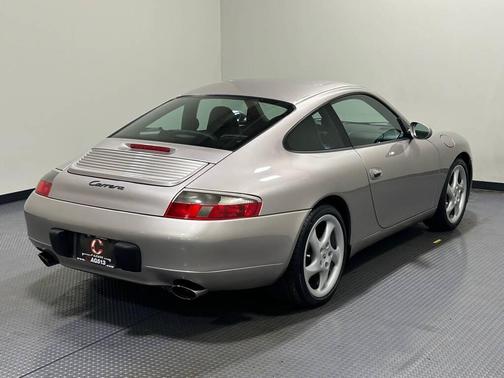 2001 Porsche 911 Carrera
