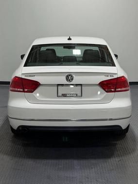 2015 Volkswagen Passat 1.8T Auto SEL Premium