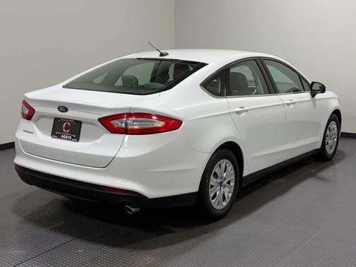 2013 Ford Fusion S
