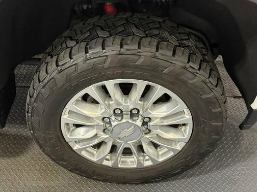 Summit White 2020 Chevrolet Silverado 3500 High Country