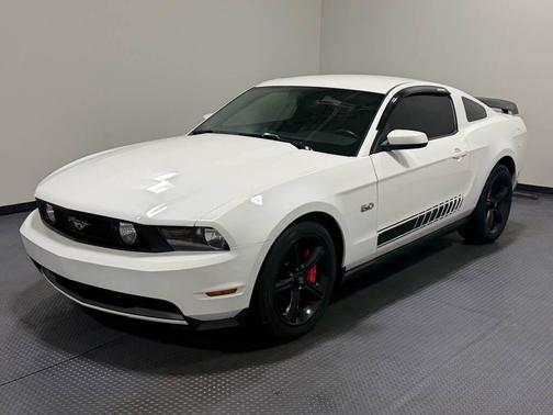 White 2011 Ford Mustang GT