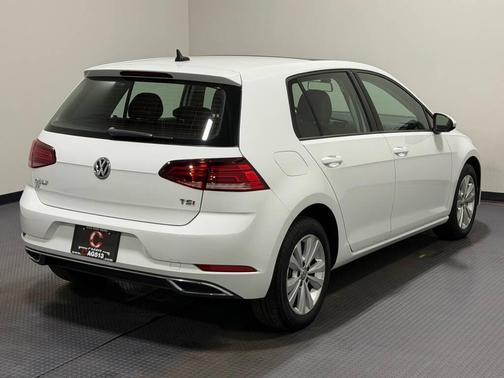 2018 Volkswagen Golf TSI SE