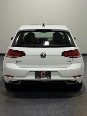 2018 Volkswagen Golf TSI SE