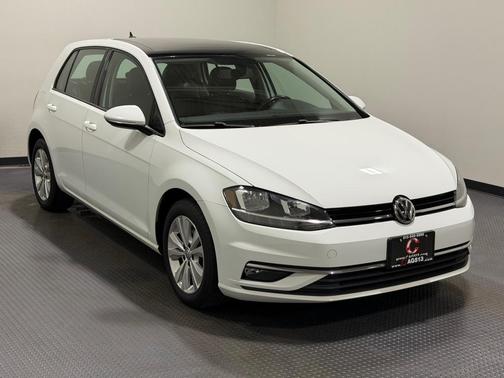 2018 Volkswagen Golf TSI SE