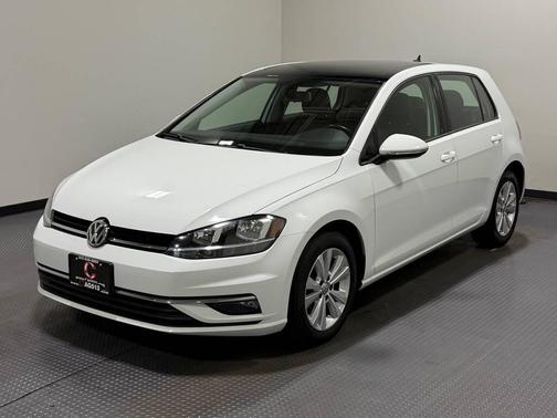 2018 Volkswagen Golf TSI SE