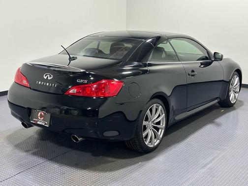 2009 INFINITI G37 Sport