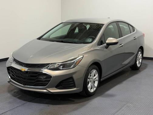 Brown 2019 Chevrolet Cruze LT
