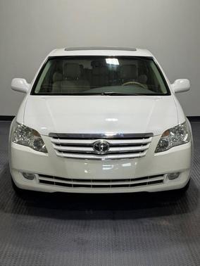 White 2006 Toyota Avalon XL