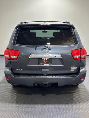 2010 Toyota Sequoia Platinum