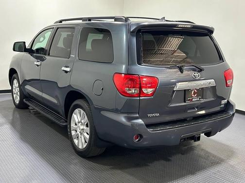 2010 Toyota Sequoia Platinum