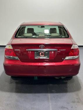 2005 Toyota Camry LE V6