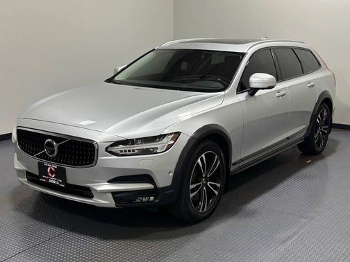 2018 Volvo V90 Cross Country T5