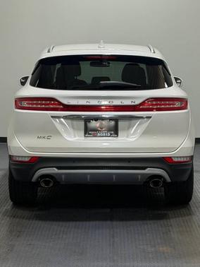 White 2019 Lincoln MKC Standard