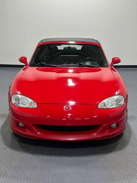 2003 Mazda MX-5 Miata 