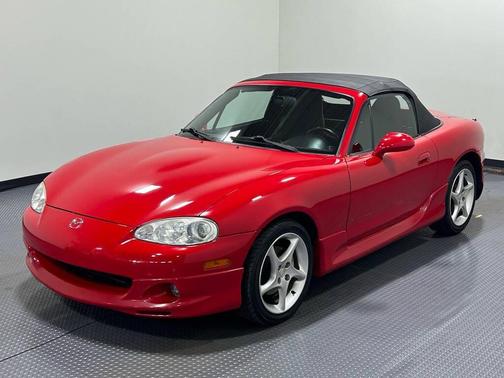 2003 Mazda MX-5 Miata 