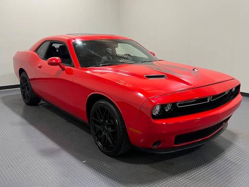 2015 Dodge Challenger SXT
