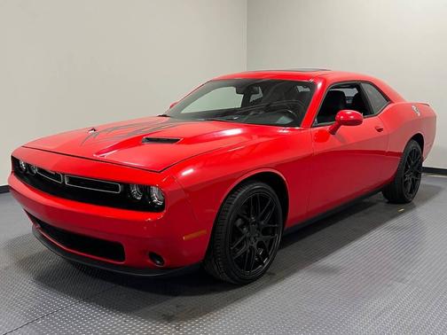 2015 Dodge Challenger SXT